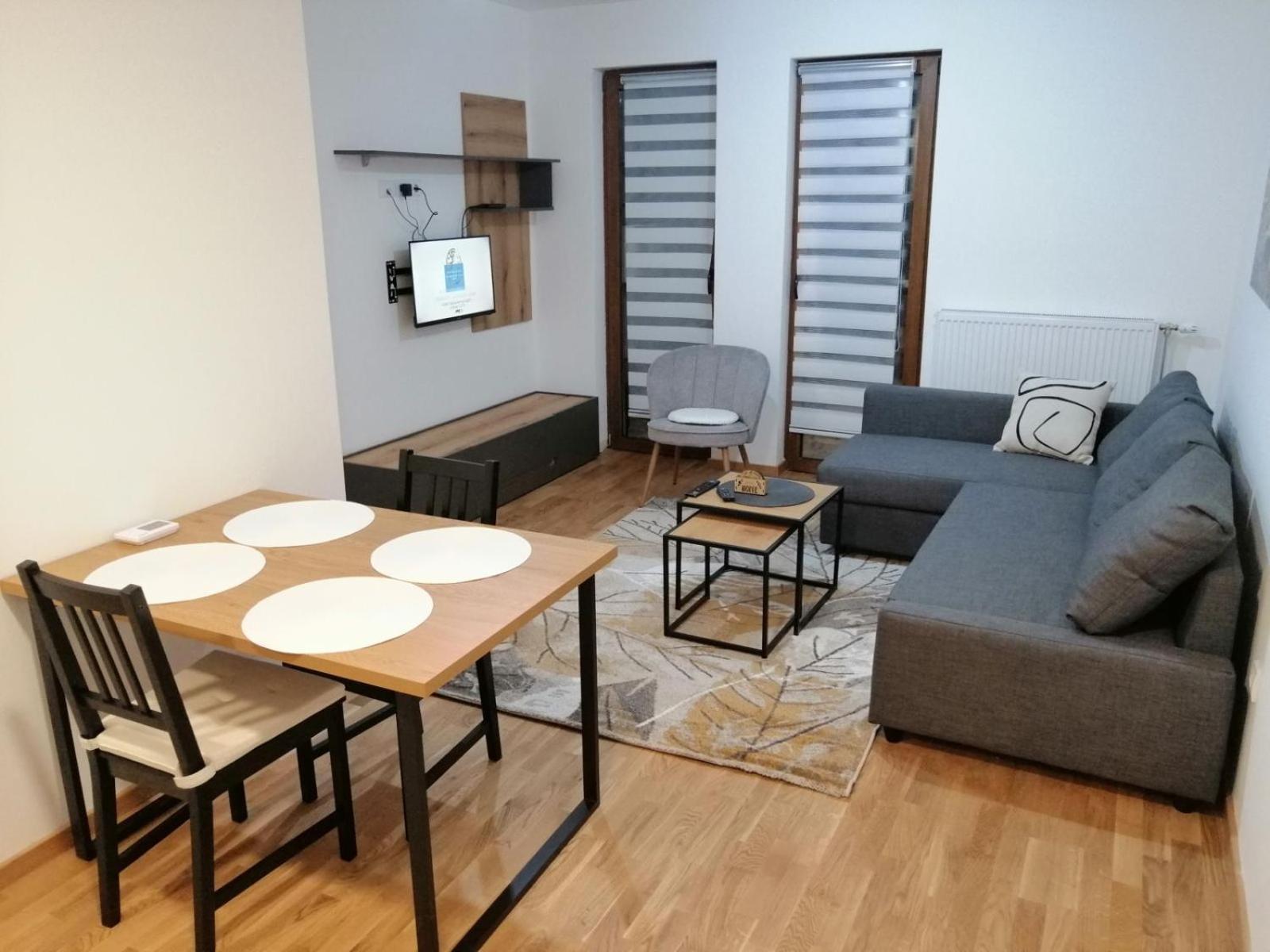 Divcinova S1 Apartment